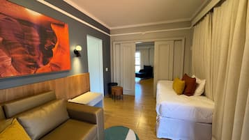 高级木屋 | 客房内保险箱、笔记本电脑工作区、免费 WiFi、床单