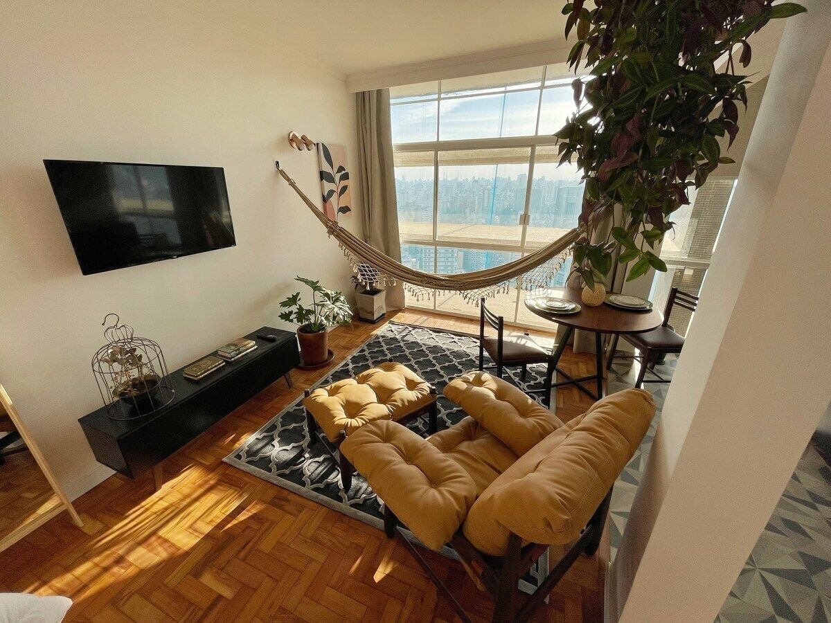 Standard Apartment | Living area | 42-inch flat-screen TV with digital channels, TV
