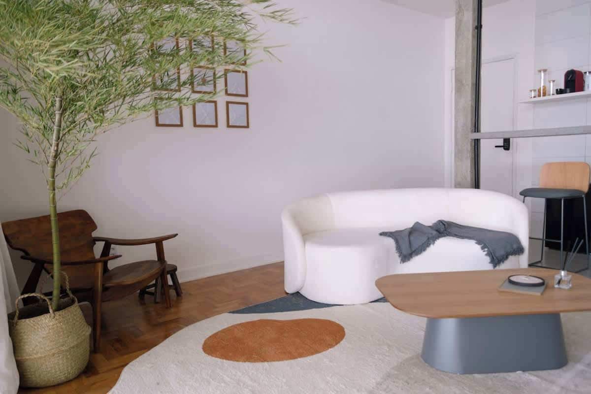 Studio Confort, 1 grand lit, vue ville | Coin séjour