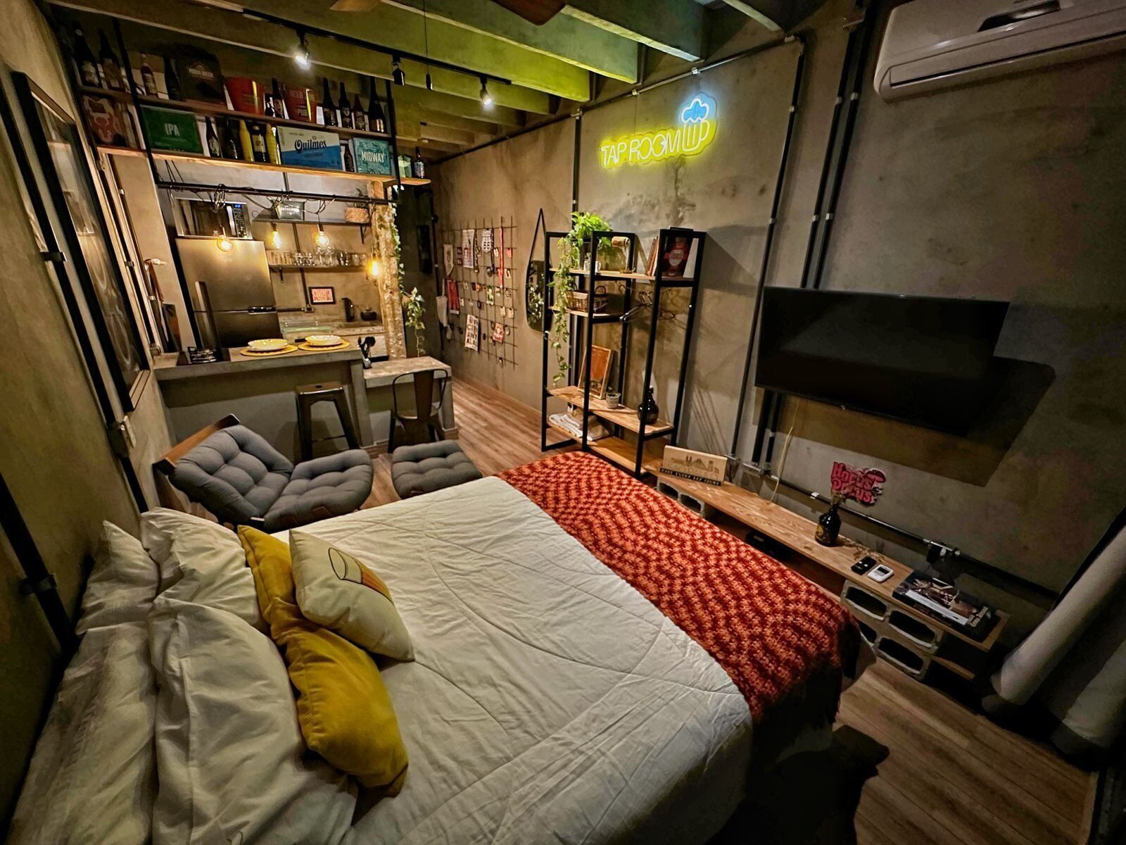 Standard Apartment | Blackout drapes, iron/ironing board, free cribs/infant beds, free WiFi