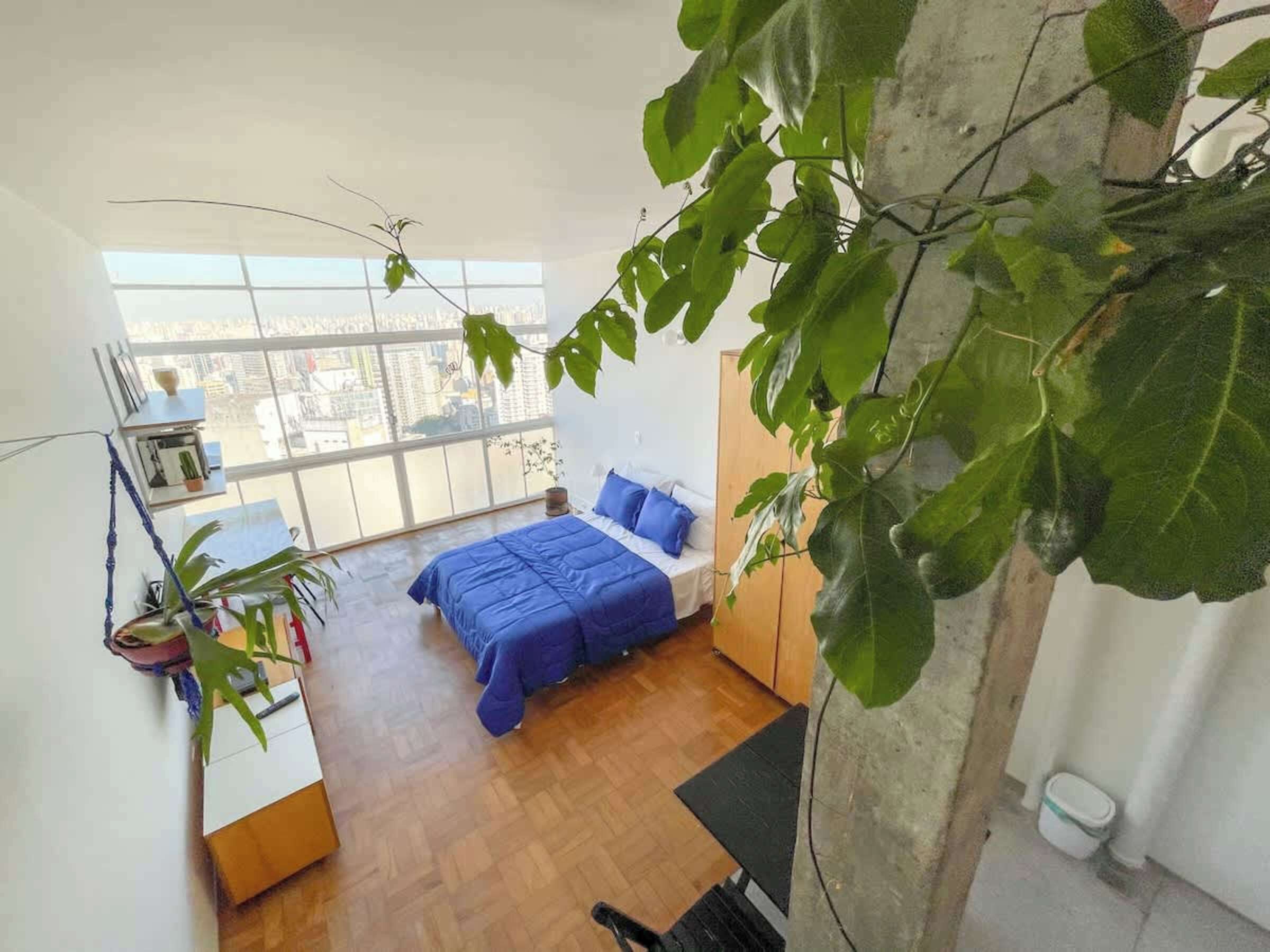 Panoramic Studio | Blackout drapes, iron/ironing board, WiFi (free), bed sheets
