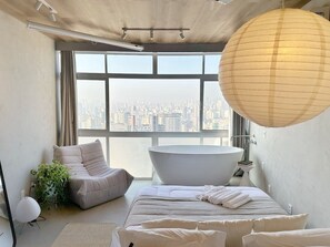 Blackout drapes, iron/ironing board, free WiFi, bed sheets - Vem pro Copan (São Paulo)