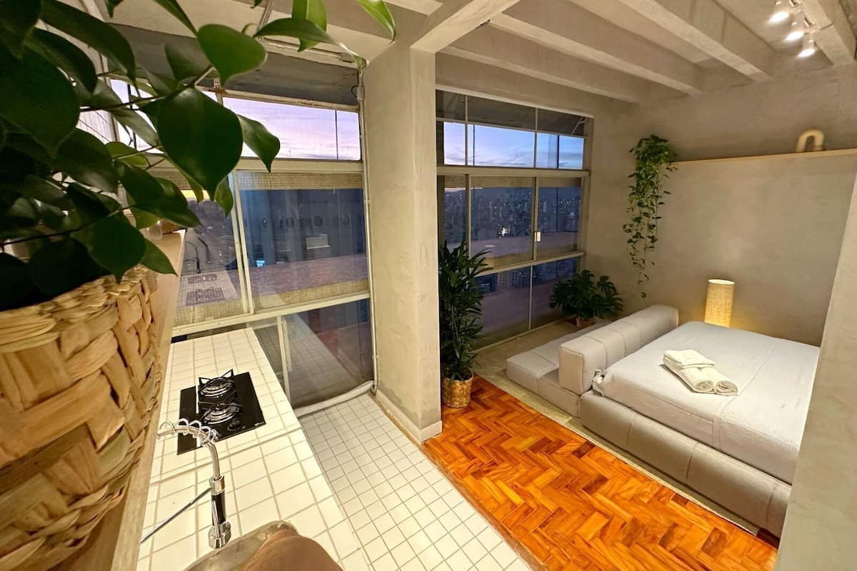 Apartamento standard | Ferros/tábuas de passar roupa, Wi-Fi de cortesia