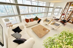 Deluxe Apartment | Living area