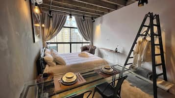 Iron/ironing board, free WiFi