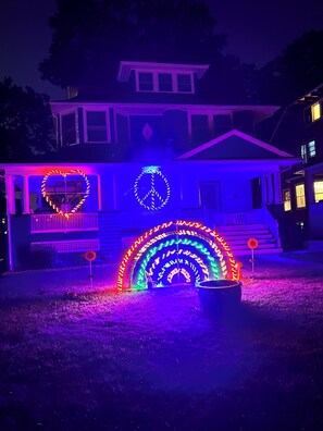 Exterior - Casa Viola (Montclair)