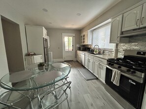 Private kitchen - Casa Viola (Montclair)