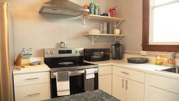 Micro-ondas, fogão, cooktop, lava-louças