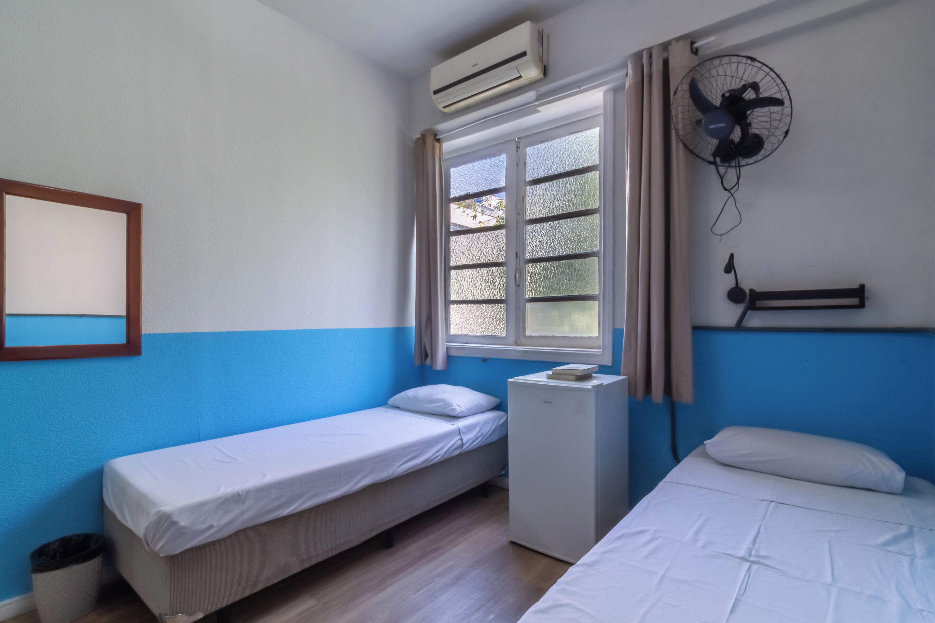 Quarto Privativo 4 camas - Q4 | Wi-Fi gratuit