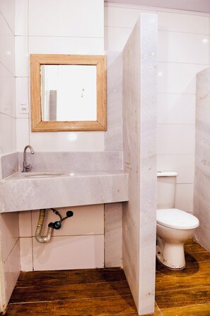 ห้องน้ำรวม