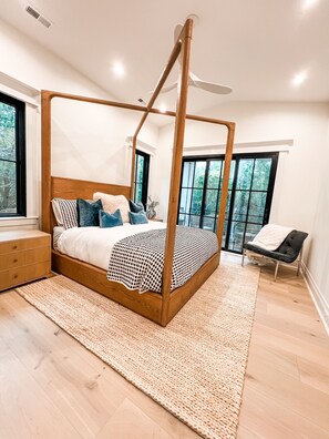 6 bedrooms, iron/ironing board, free WiFi, bed sheets