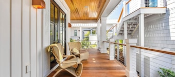 LUXURY! 6 BR Sky Watch Views 2 Min Walk to E. Beach Shoals Club - 4 day min stay