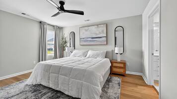 4 bedrooms, iron/ironing board, internet, bed sheets