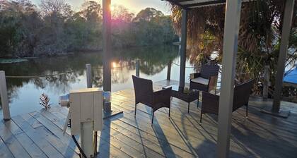 Peaceful Lake View Mobile Home 55+ Community Cozy