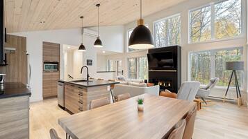 Microondas, placa de cocina, lavavajillas