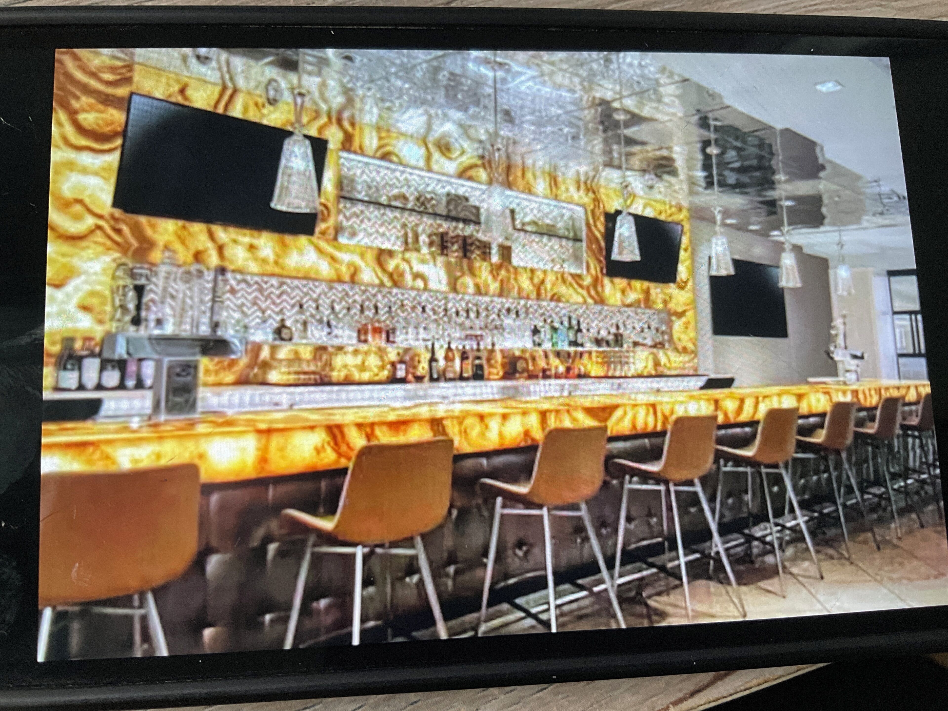 Bar (in der Unterkunft)