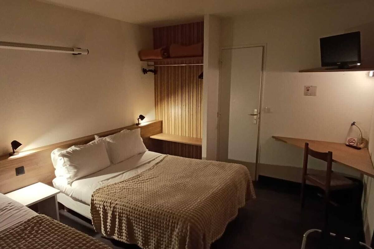 Comfort driepersoonskamer | Gratis wifi, beddengoed