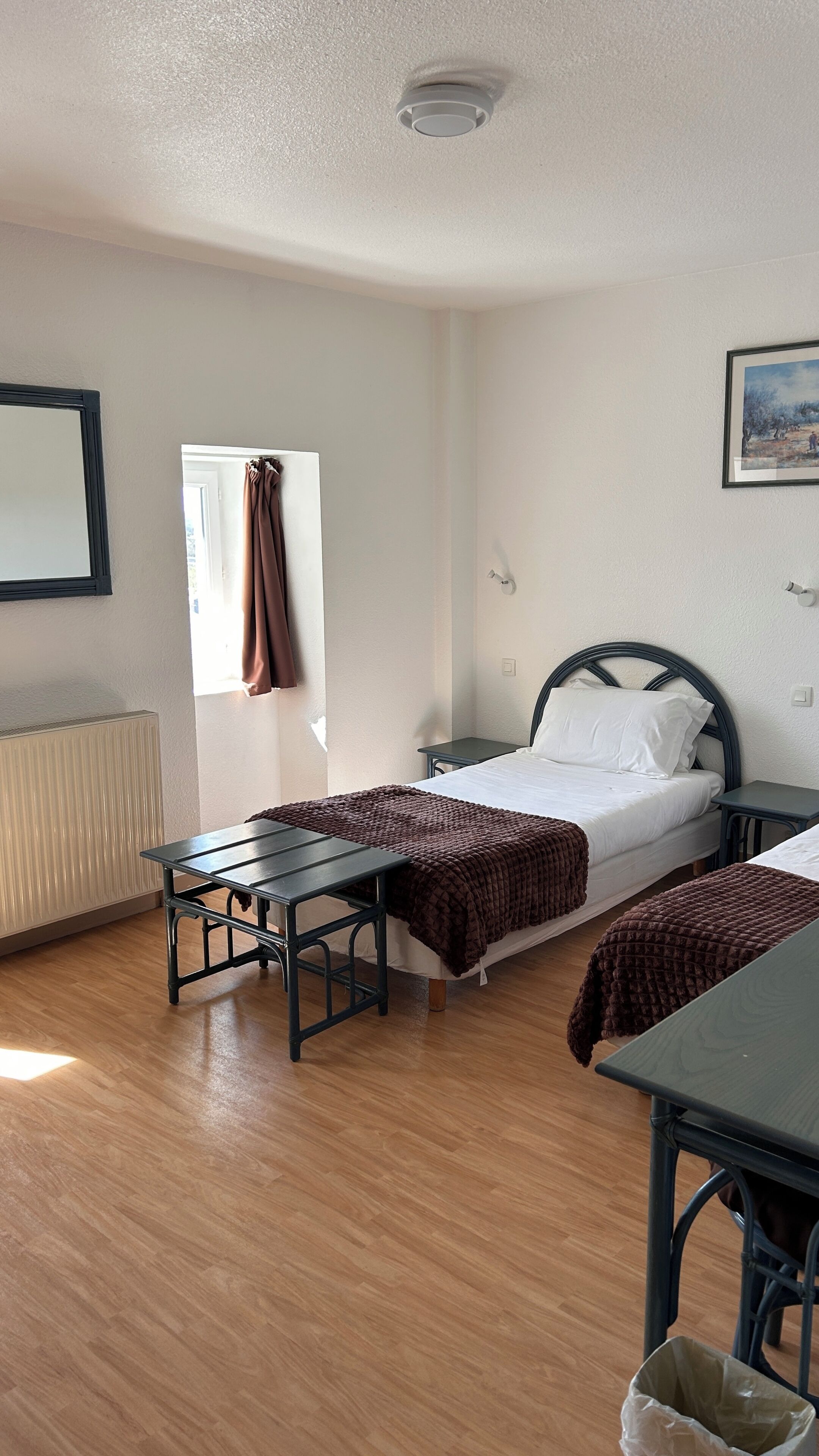 Habitación triple Deluxe, 3 camas individuales, para no fumadores | Wifi gratis y ropa de cama 