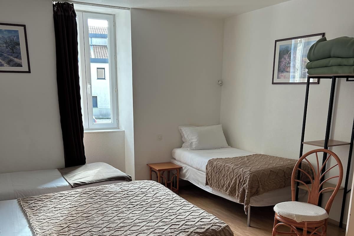 Wifi gratis y ropa de cama