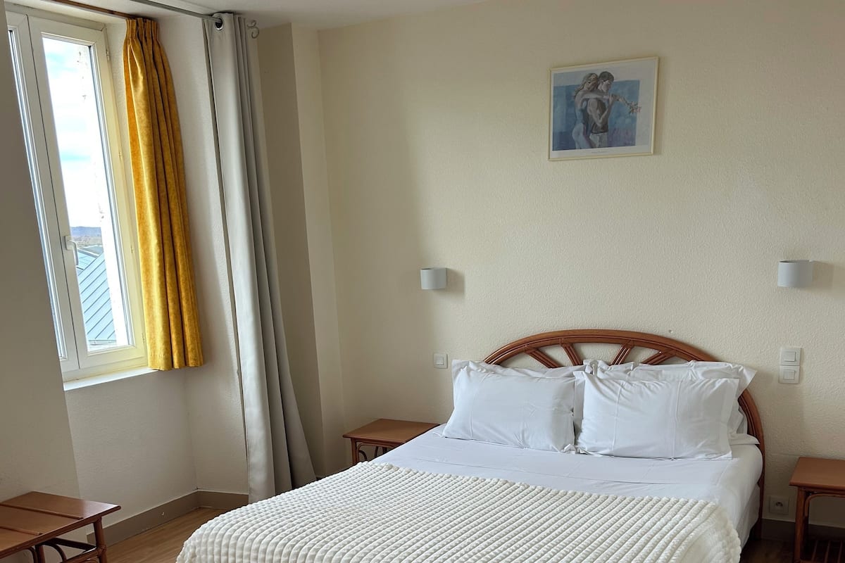 Wifi gratis y ropa de cama