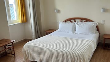 Deluxe tweepersoonskamer, 1 kingsize bed, uitzicht op de stad | Gratis wifi, beddengoed
