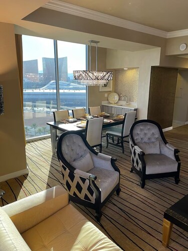 F-1 2025 Week Westgate President Suite 4 bedrooms, 4 bathrooms