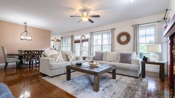 Luxury House, Lake View | Interior