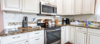 The Retreat at Paradise Hills 