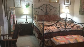 Suíte luxo | Escrivaninha, espaço de trabalho para notebook, Wi-Fi de cortesia