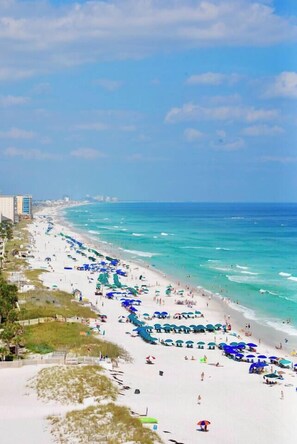Beach nearby - 30A Townhome | Walk to Beach | Pool | Sleeps 6 (Santa Rosa Beach)