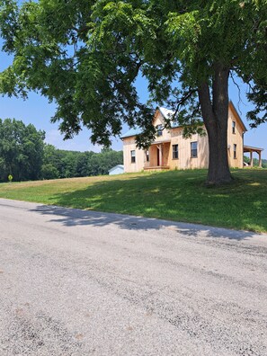 Exterior - Carolinian Hideaway - Quiet location just 5 minutes to Turkey Point (St. Williams)