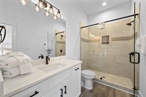Douche, serviettes fournies