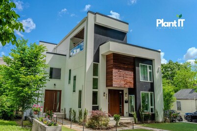 Modern Midtown Mansion Rooftop Home- 14th ST