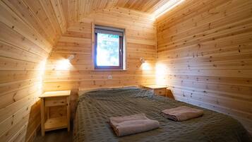 2 bedrooms, bed sheets