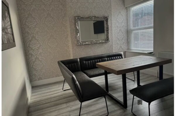 Apartment | Living area