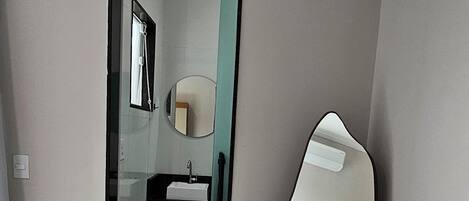 2 多间卧室、WiFi、床单