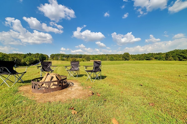 Elizabethtown Vacation Rental | 3BR | 2BA | 2,000 Sq Ft | 3 Steps to Enter