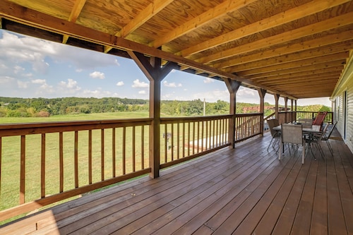 5 Mins to Garden of the Gods: Pet friendly house!
