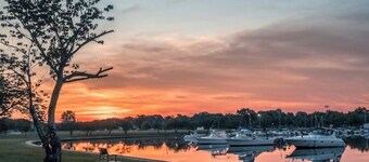 Comfy cozy 2-bedroom apartment in great location in Mamaroneck NY near NYC