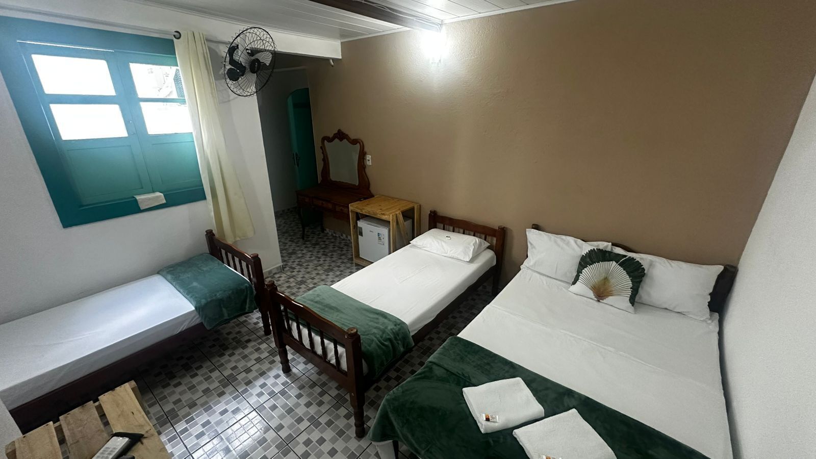 Habitación cuádruple estándar | Wifi gratis 