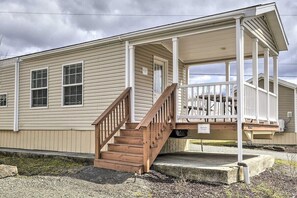 Exterior - Scented Air | Pocono Cabin & Suite (Pleasant Mount)