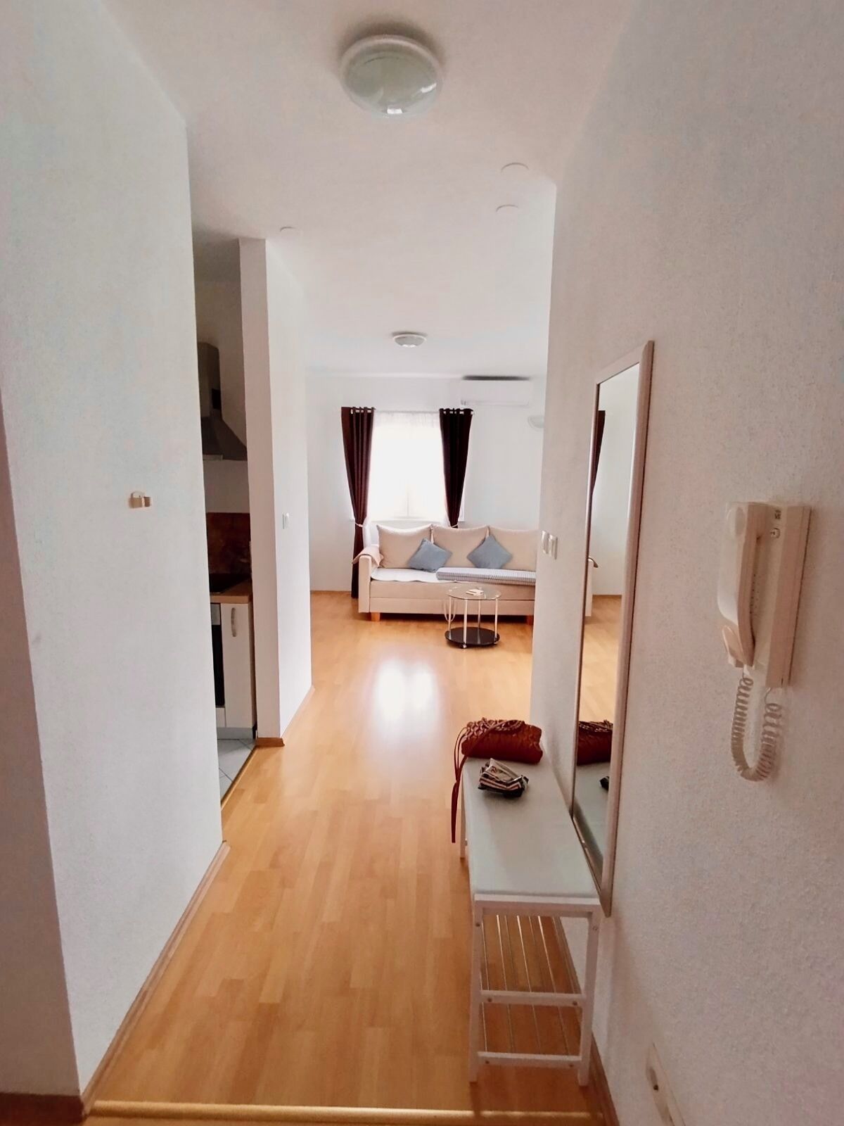 المنشأة من الداخل