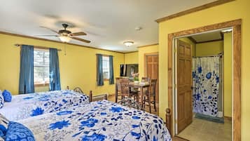 3 bedrooms, WiFi (free), bed sheets
