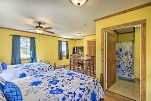 3 bedrooms, WiFi (free), bed sheets