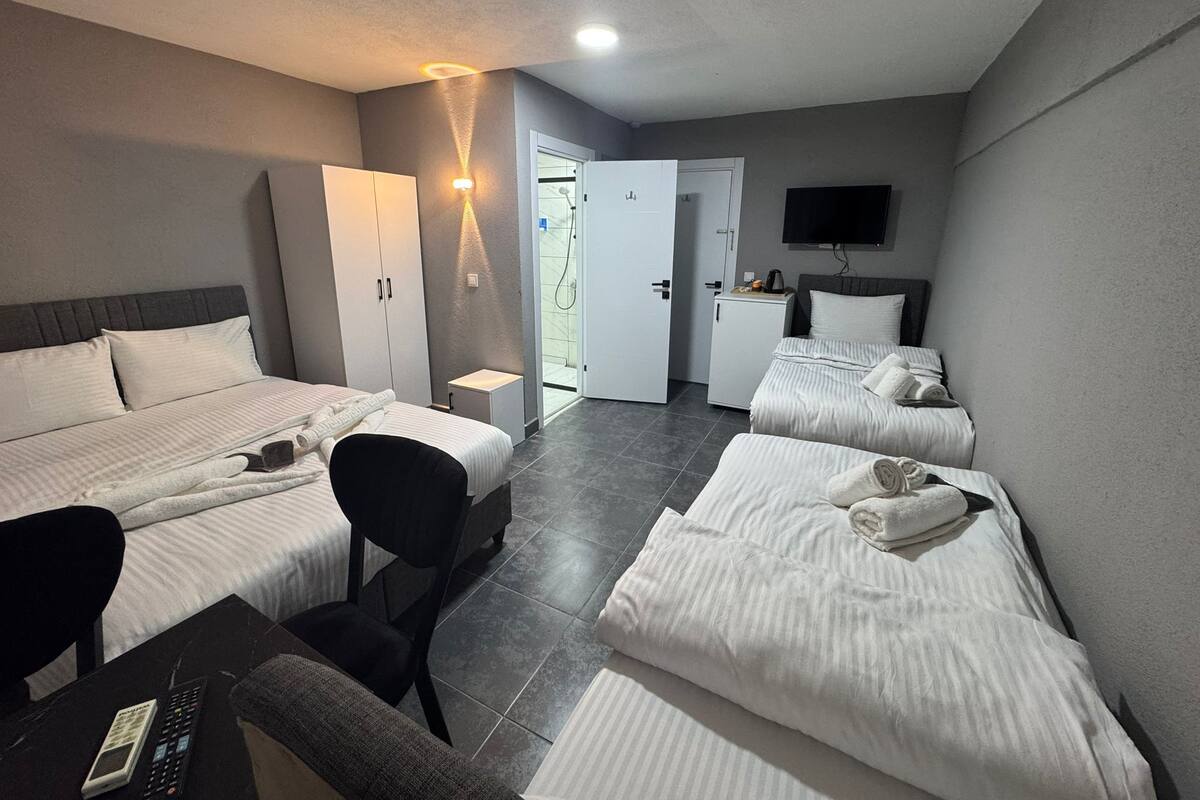 Quadruple Room | Soundproofing, free WiFi
