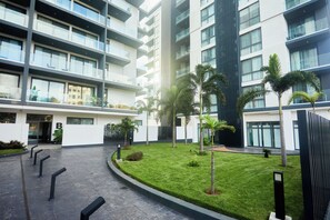 Exterior - Nova Roman Ridge - PH Level (Accra)