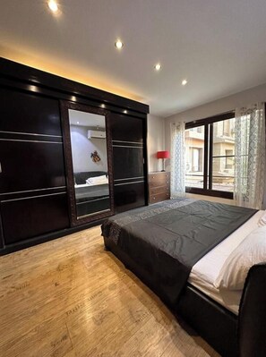 3 Schlafzimmer, Bügeleisen/Bügelbrett, WLAN, Bettwäsche