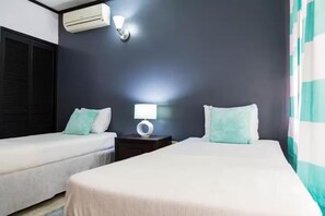 2 bedrooms, iron/ironing board, free WiFi, wheelchair access
