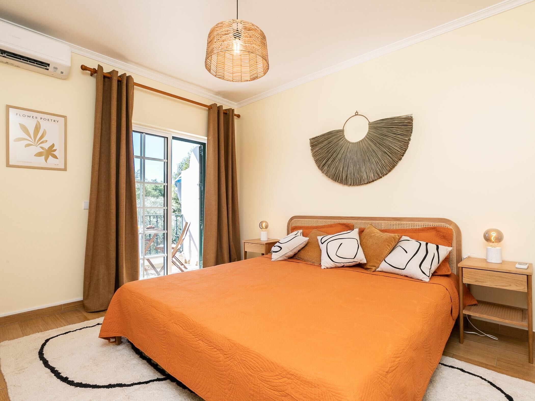 1 dormitorio, tabla de planchar con plancha, Internet y ropa de cama