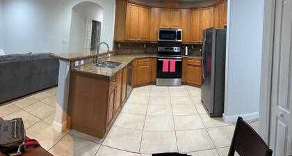 Lake view big & bright home